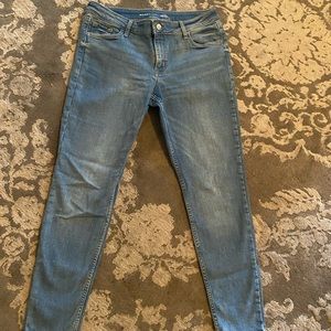 Old Navy Rockstar Super skinny jeans